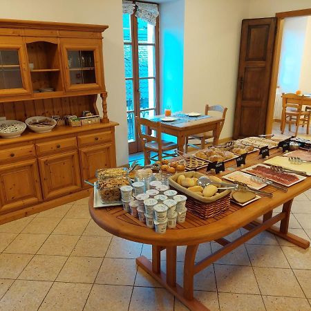Taxus Hostel Pieve Tesino Kültér fotó