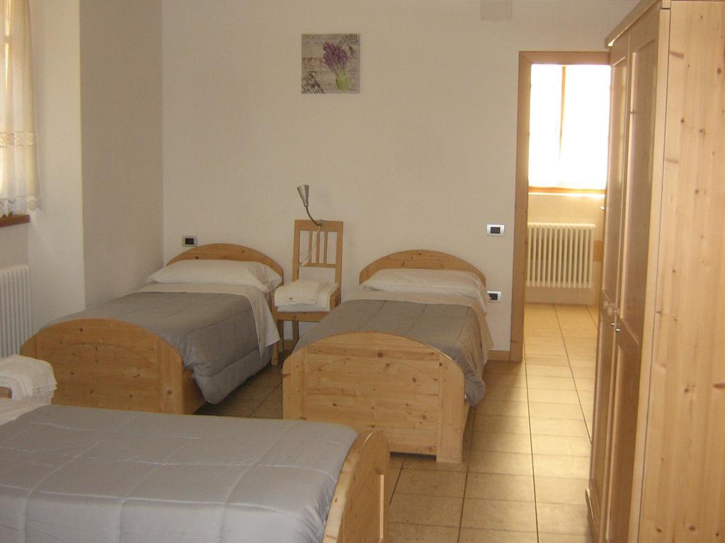 Taxus Hostel Pieve Tesino Kültér fotó