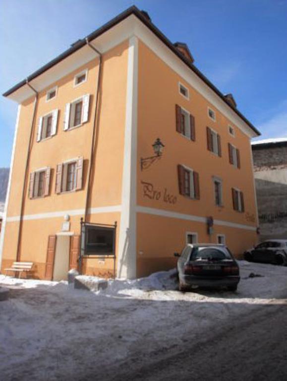 Taxus Hostel Pieve Tesino Kültér fotó
