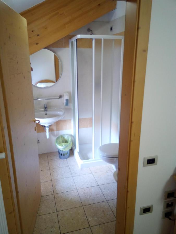 Taxus Hostel Pieve Tesino Kültér fotó